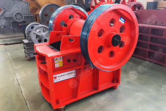 顎式破碎機(jī) 顎式破碎機(jī)